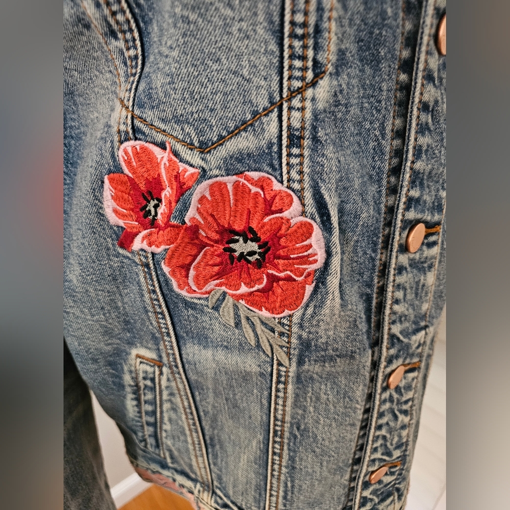 TRUE RELIGION SUN & STARS EMBROIDERED DENIM TRUCKER JACKET ⭐️🌙Size Large | NWT - Picture 5 of 8